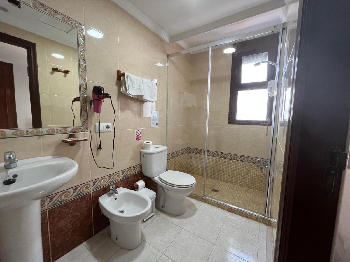 קוניל דה לה פרונטרה Hostel Conil מראה חיצוני תמונה