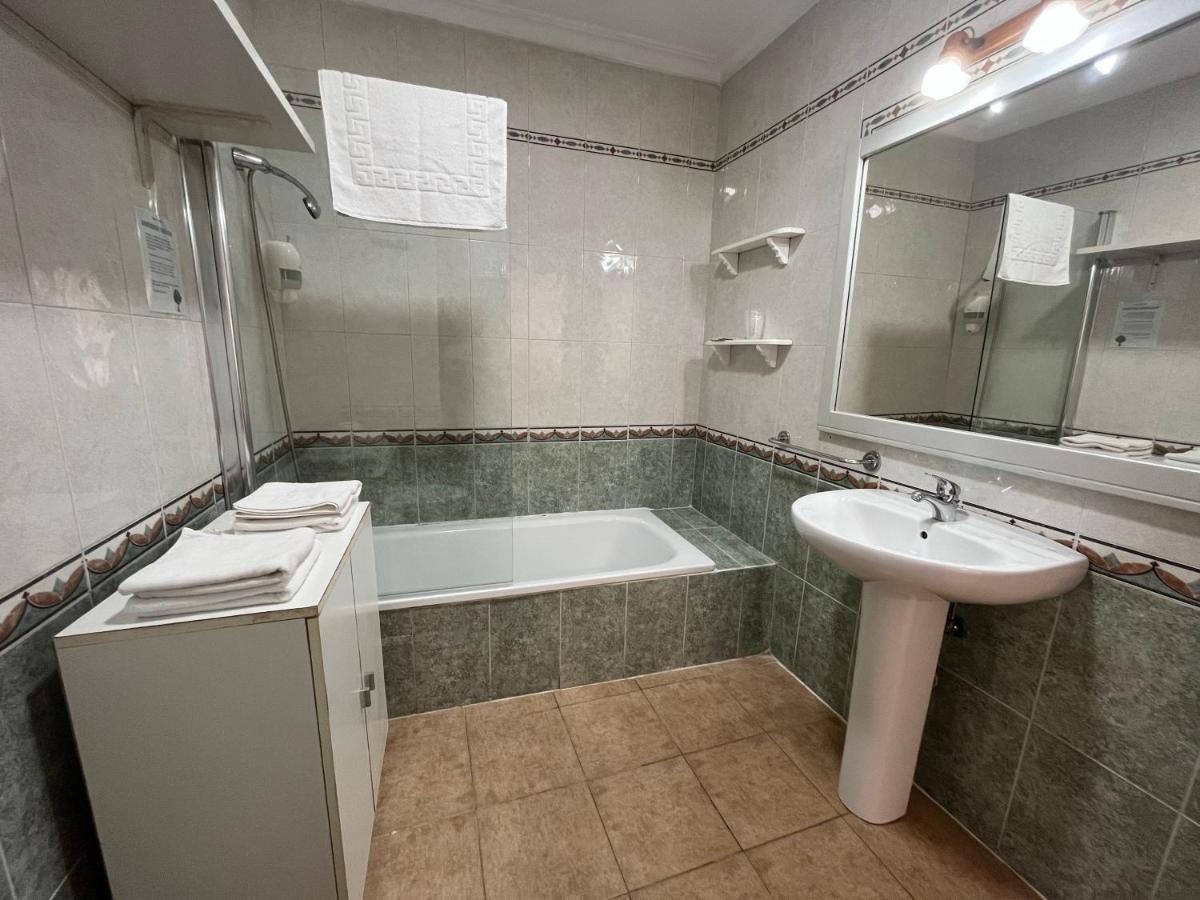 קוניל דה לה פרונטרה Hostel Conil מראה חיצוני תמונה