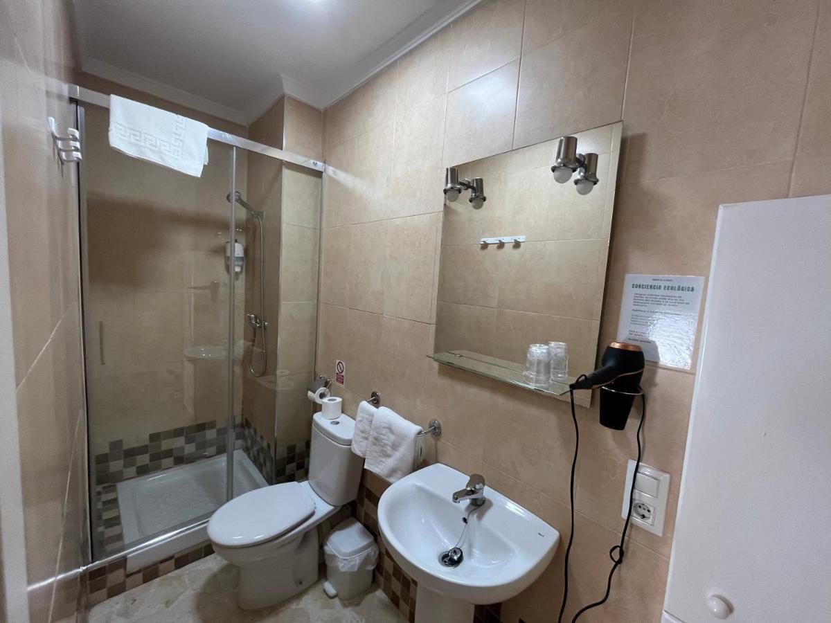 קוניל דה לה פרונטרה Hostel Conil מראה חיצוני תמונה