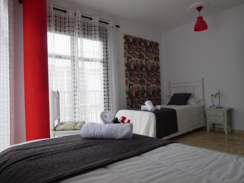 קוניל דה לה פרונטרה Hostel Conil מראה חיצוני תמונה