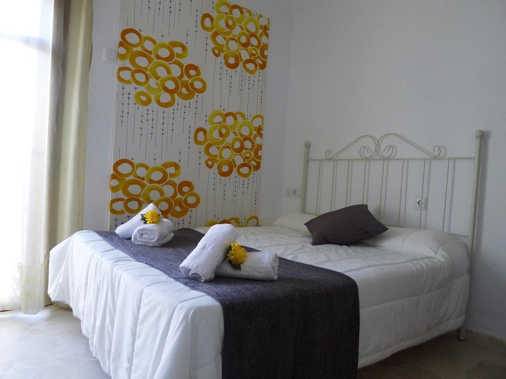 קוניל דה לה פרונטרה Hostel Conil מראה חיצוני תמונה