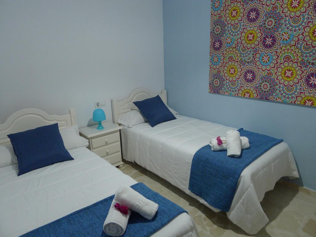 קוניל דה לה פרונטרה Hostel Conil מראה חיצוני תמונה