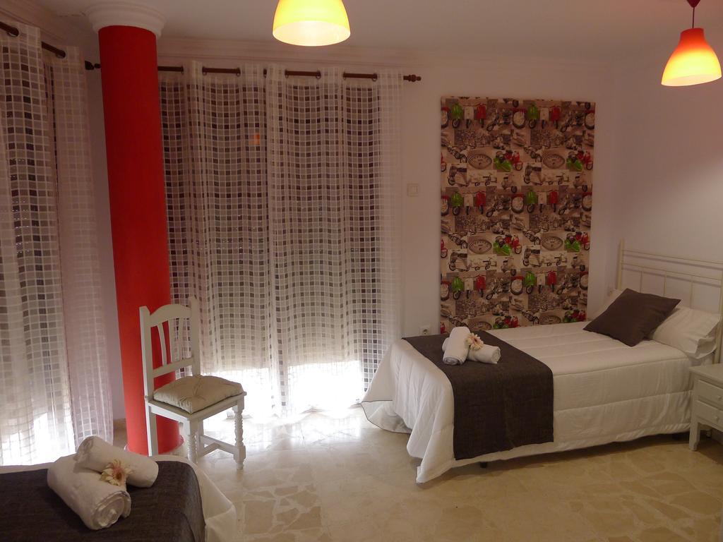 קוניל דה לה פרונטרה Hostel Conil מראה חיצוני תמונה